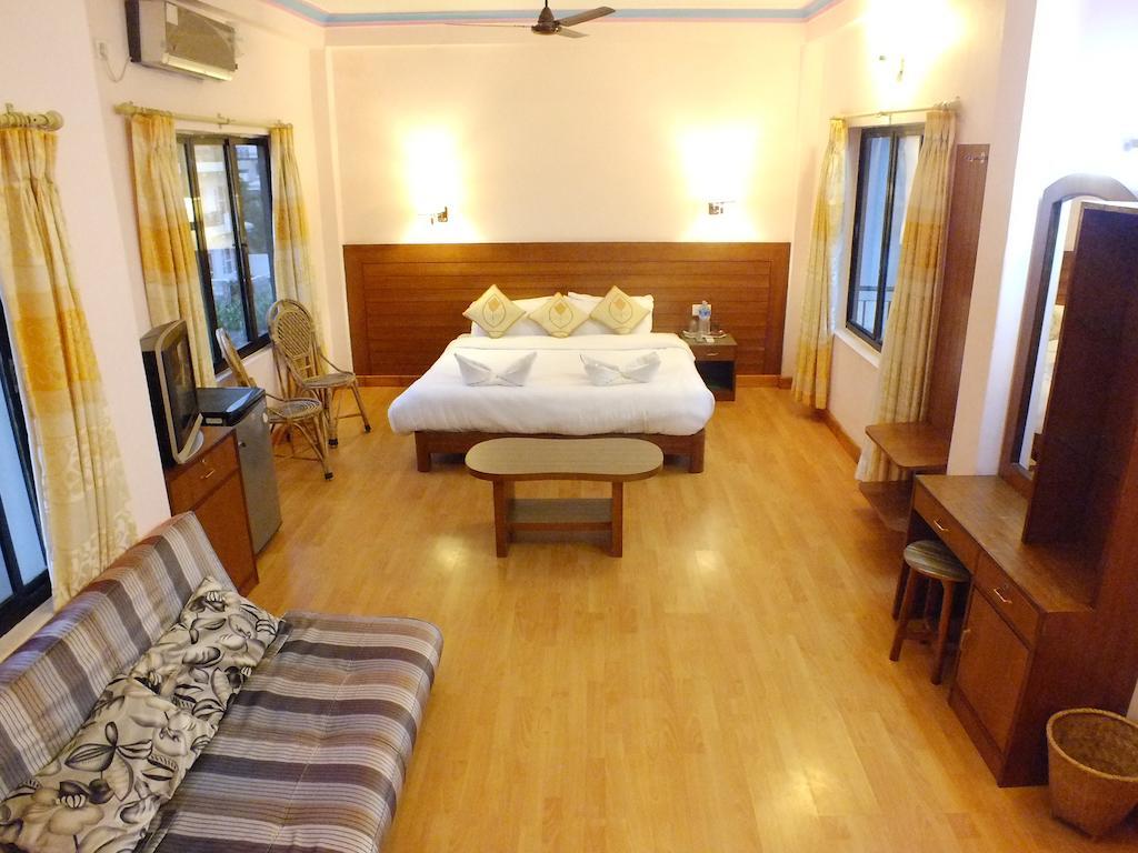 Hotel Greenland Pokhara Habitación foto